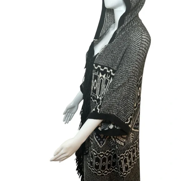 American Eagle Hooded Poncho - Picture 2 of 7